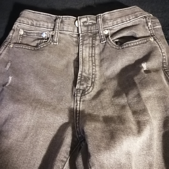 Gap soft gray distressed jeans - Picture 4 of 8